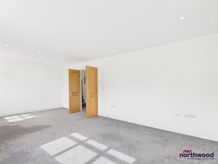 2 bedroom maisonette to rent - Photo 2