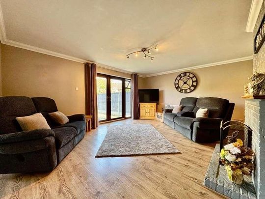 Nipsells Chase, Mayland, CM3 - Photo 1