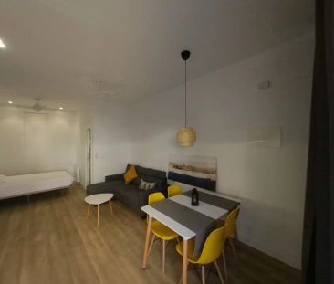 Piso de alquiler en Calle de Gutierre de Cetina, Pueblo Nuevo - Photo 2