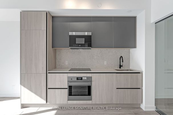 For Lease - 108 Peter Street Unit# 810, Toronto, Ontario - Photo 1