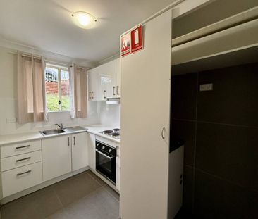 18/237 Sharp Street, Cooma - Photo 3