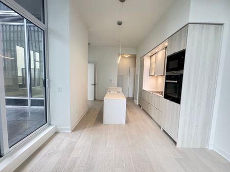 For Lease - 11 YORKVILLE Avenue Unit# 3006, Toronto, Ontario - Photo 3