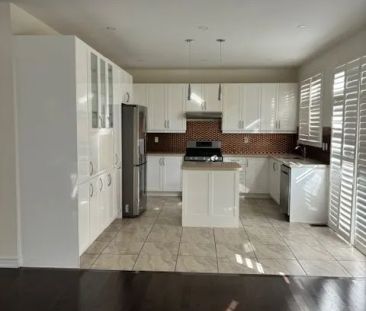 Detached Home For Lease | W9214197 - Photo 1