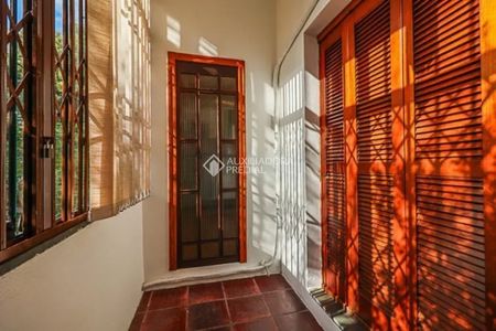 Casa com 3 quartos e 270m² para alugar em Petrópolis, Porto Alegre. - Foto 2