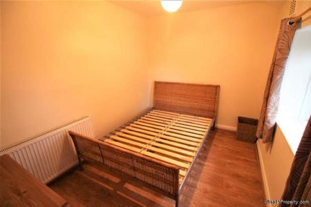 3 bedroom property to rent in Holmfirth - Photo 3