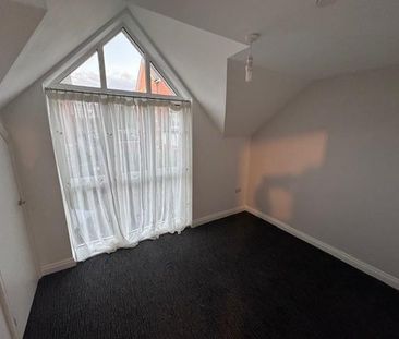 2 bedroom end of terrace house to rent - Photo 2