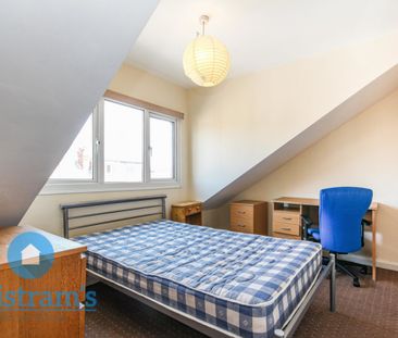 5 bed Mid Terraced House for Rent - Photo 2