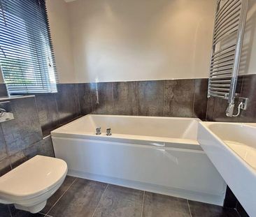 5 bedroom detached house to rent - Photo 5