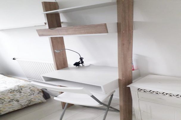1 bedroom in a flat share to rent - Photo 1