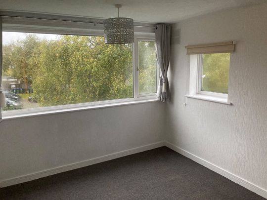 2 Bed Flat, Greendale Road, CV5 - Photo 1