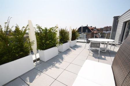 Prachtig gemeubelde penthouse met zuidgericht terras, op enkele passen van de Zeedijk! - Foto 3