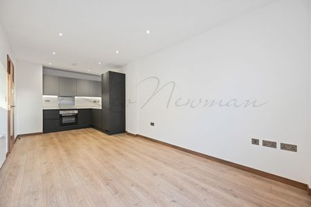 AC Court, Limehouse, KT7 - Photo 5