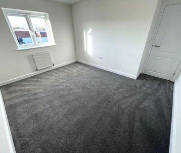 4 bedroom property to rent - Photo 1