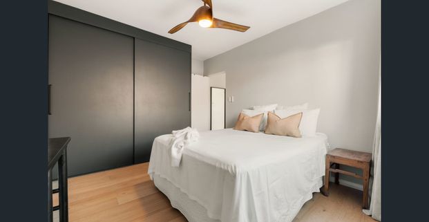 Stunning Two-Bedroom Apartment with Harbour Views, and Parking - Photo 1