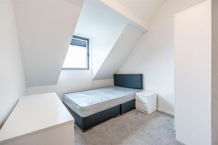 3 bed apartment to rent in Warton Terrace, Heaton, NE6 - Photo 5