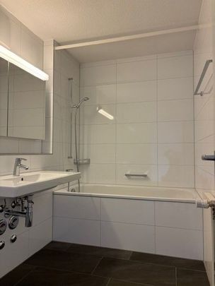 Moderne , grosszügige Wohnung mit viel Raumgefühl und sonnigem Balkon - Foto 1