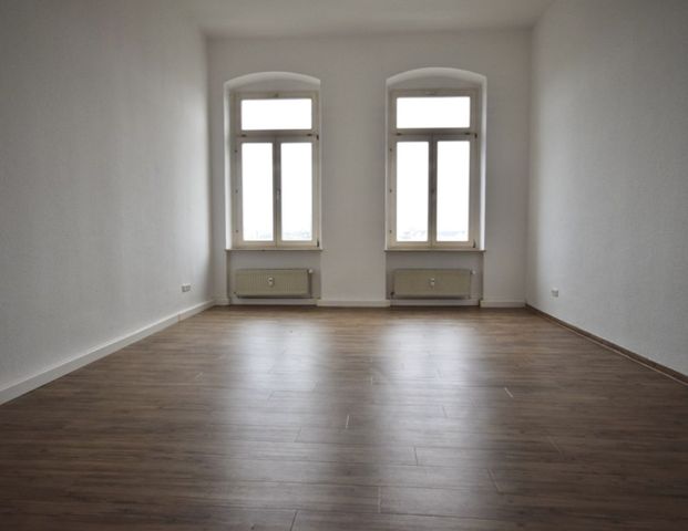 Eindrucksvoll • Stilecht • 3-Zimmer • Bad mit Wanne & Dusche • große alte Türen • Anschauen lohnt! - Photo 1