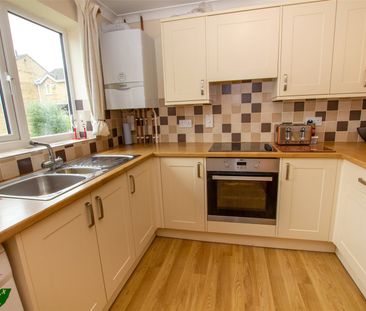 Hawthorn Grove, Carterton, Oxfordshire, OX18 - Photo 4
