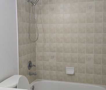 For Lease - 8 Ventura Lane, Ajax, Ontario - Photo 3