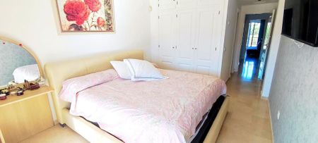 3 room luxury penthouse for rent in Benalmádena, Spain - Photo 4