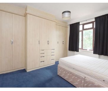 Room in a Shared House, Campbell Avenue, IG6 - Photo 1