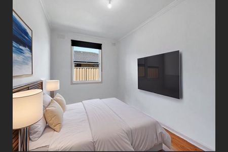 Comfortable Living with Room to Move - Photo 4