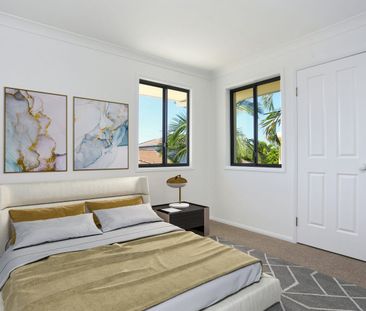 FAMILY HOME WITH POOL IN BANKSIA BEACH - Photo 4