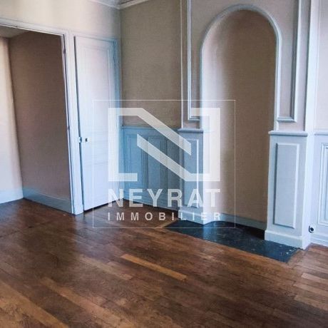 Location Appartement 4 pièces 103m² CHALON SUR SAONE 71100 - Photo 1