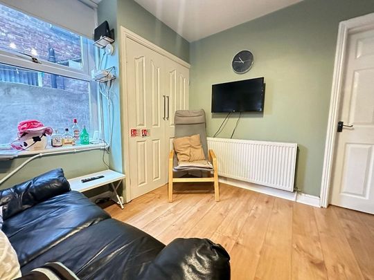 3 bedroom terraced house to rent - Photo 1