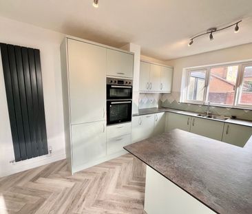 Bilberry Grove, Taunton, Somerset - Photo 3