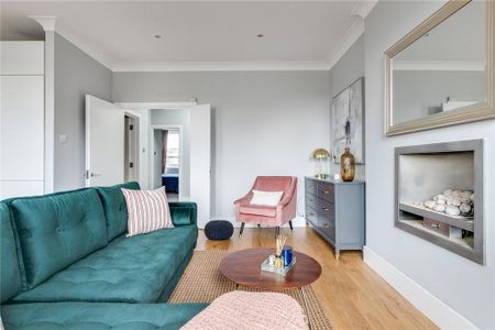 3 bedroom flat to rent - Photo 2