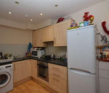 Milton Road, Swindon, Wiltshire, SN1 - Photo 3
