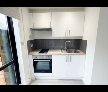 Studio Flat, Edmeston Close, E9 - Photo 3