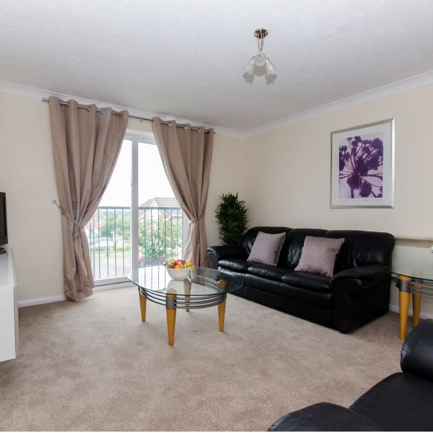 Lyon Close, Maidenbower, Crawley - Photo 1