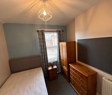 5 bedroom house - Photo 2