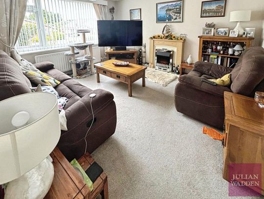 2 bedroom bungalow to rent - Photo 1