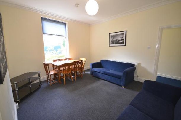 4 bedroom private hall to rent - Photo 1