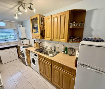 3 bedroom apartment to rent - Photo 4