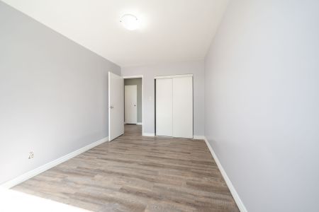 For Lease - 799 Robinson Street Unit# 27, Burlington, Ontario - Photo 4
