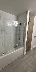 ✨ 3 ½ moderne, dernier étage, très lumineux – Wi-Fi & stationnement intérieur inclus ! - Photo 4