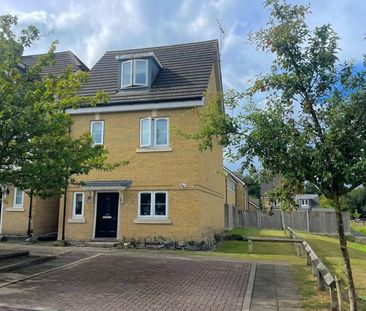Brookwood Farm Drive, Woking, Surrey, GU21 - Photo 5
