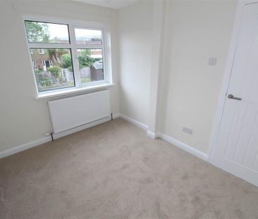 38 The Striaght, Belfast, BT6 0EP - Photo 3