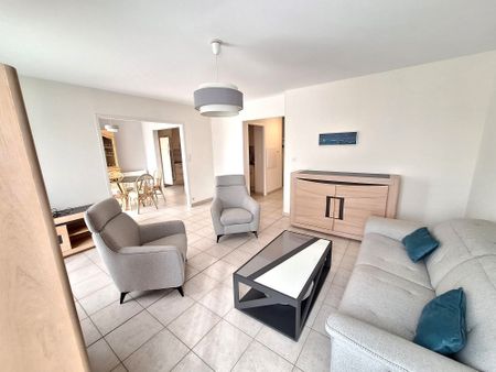 Location Appartement 3 pièces 87m² LES SABLES D OLONNE 85100 - Photo 2