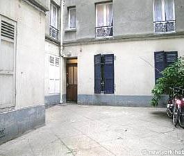 Logement à Paris, Location meublée - T2 - Clichy, Batignolles - Ter... - Photo 5