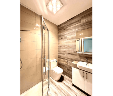 Modern Townhouse in the Heart of St Albans - Photo 4