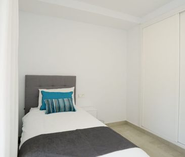 El Paraiso, Estepona East, Estepona, Andalusia 29680 - Photo 2