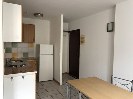 A louer appartement meublé type 1 à CHATEAUROUX - Photo 4