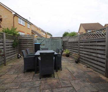 2 bed Terraced for rent - Photo 2