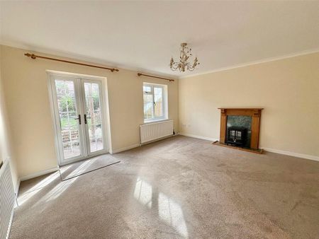 3 bedroom terraced house to rent - Photo 3