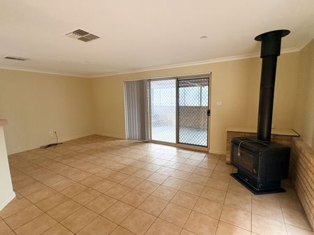 Great Value Home with Shed - Photo 2